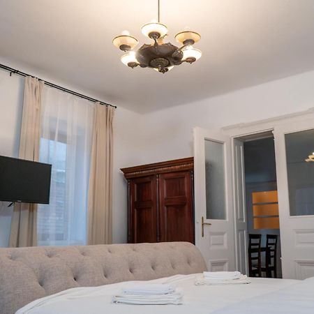 דירות בראשוב Casa Puscariu מראה חיצוני תמונה