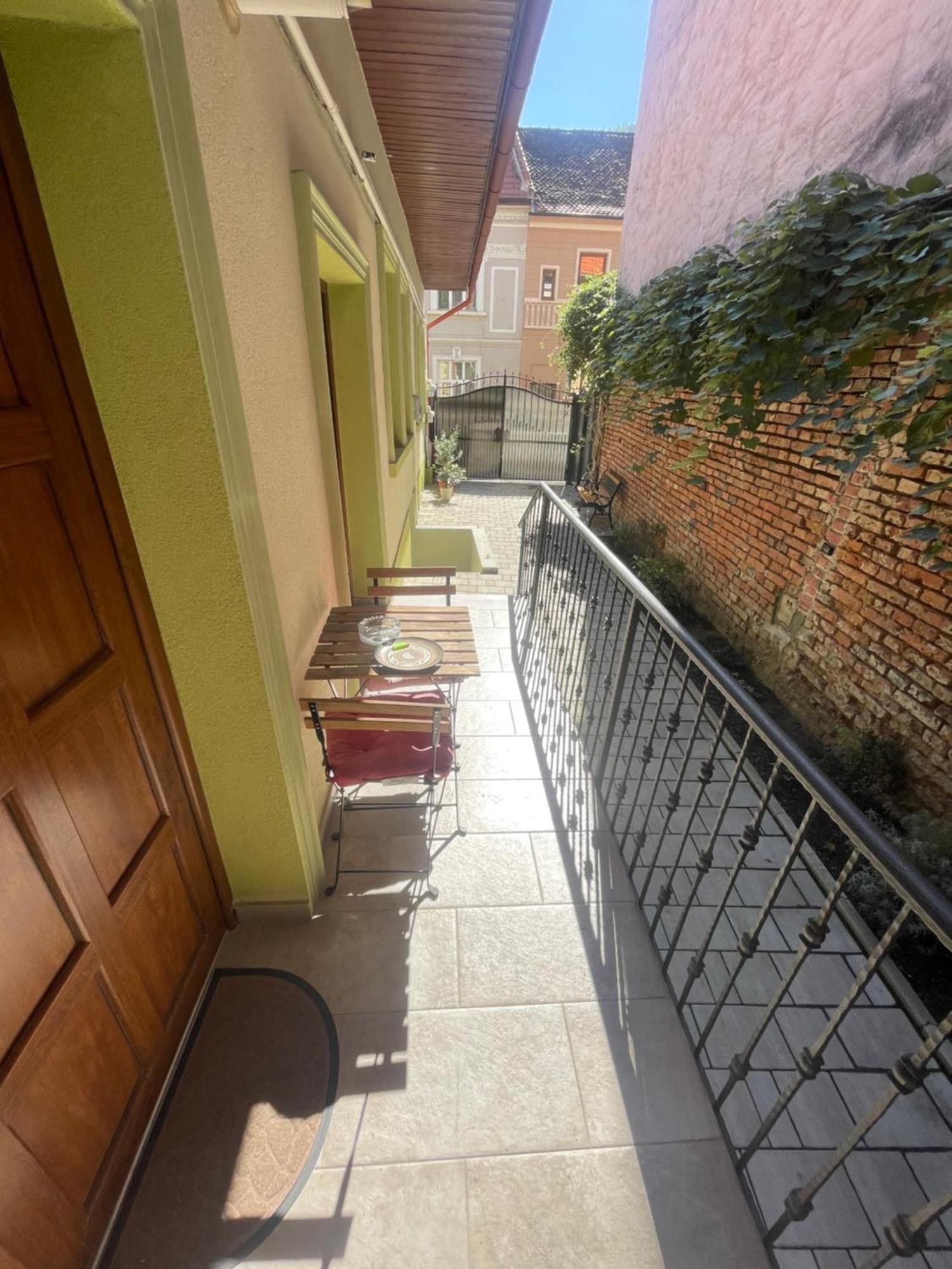 דירות בראשוב Casa Puscariu מראה חיצוני תמונה