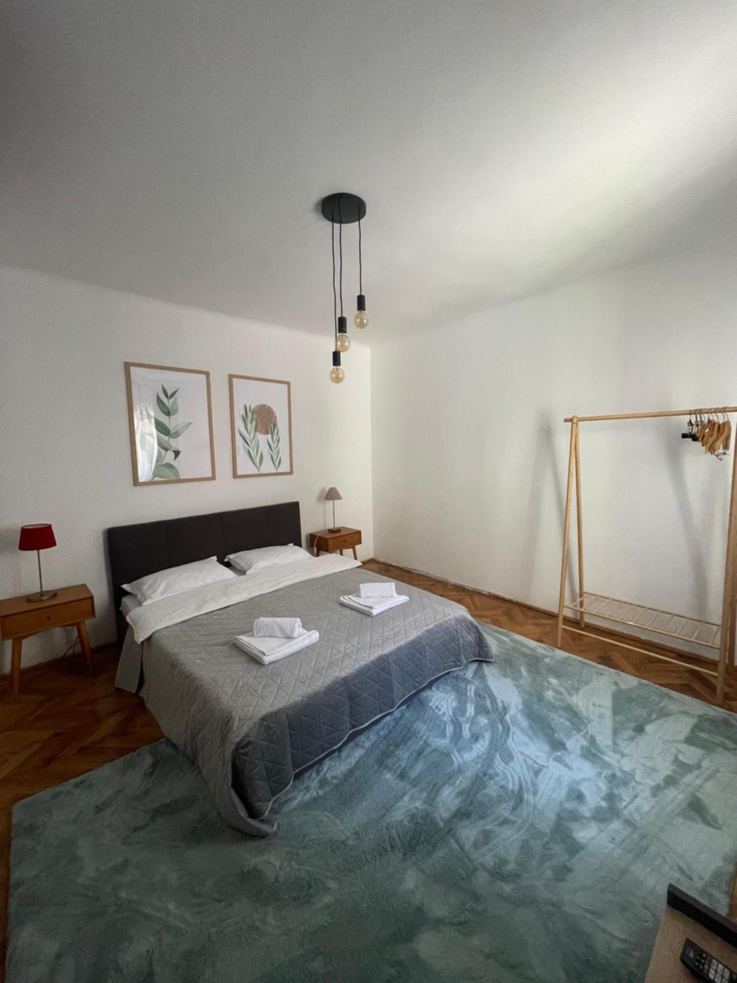 דירות בראשוב Casa Puscariu מראה חיצוני תמונה
